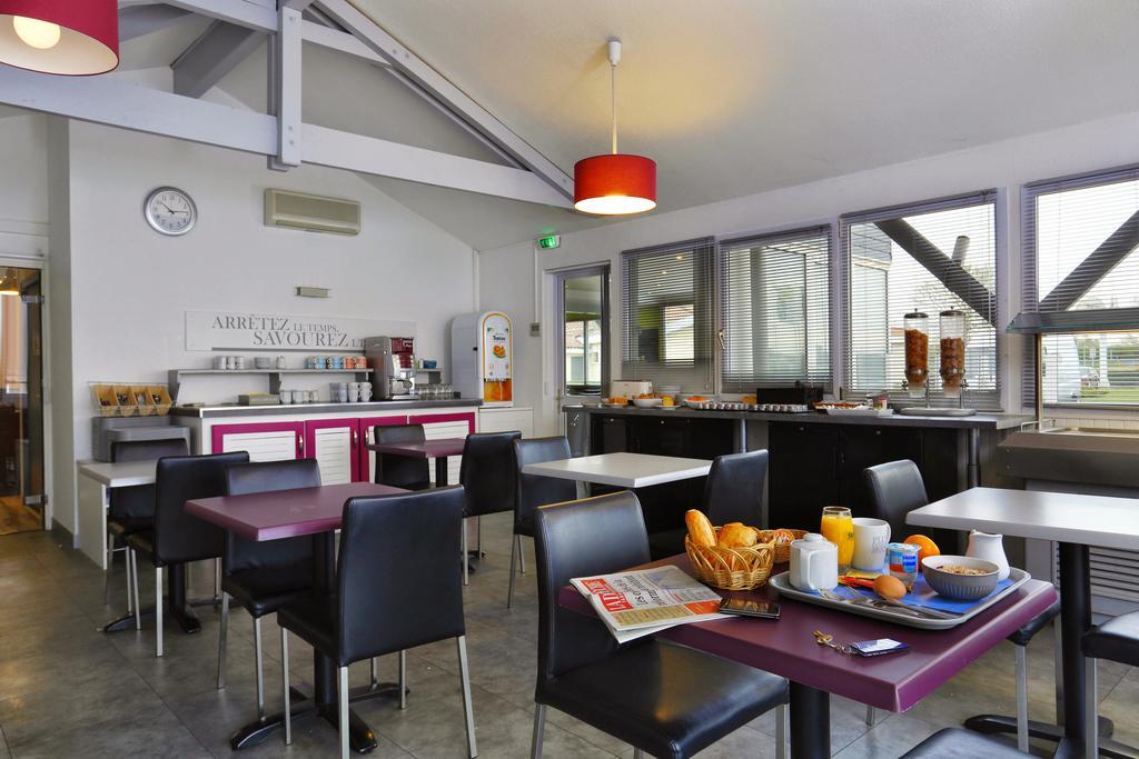 Hotel Kyriad מונטובן מראה חיצוני תמונה