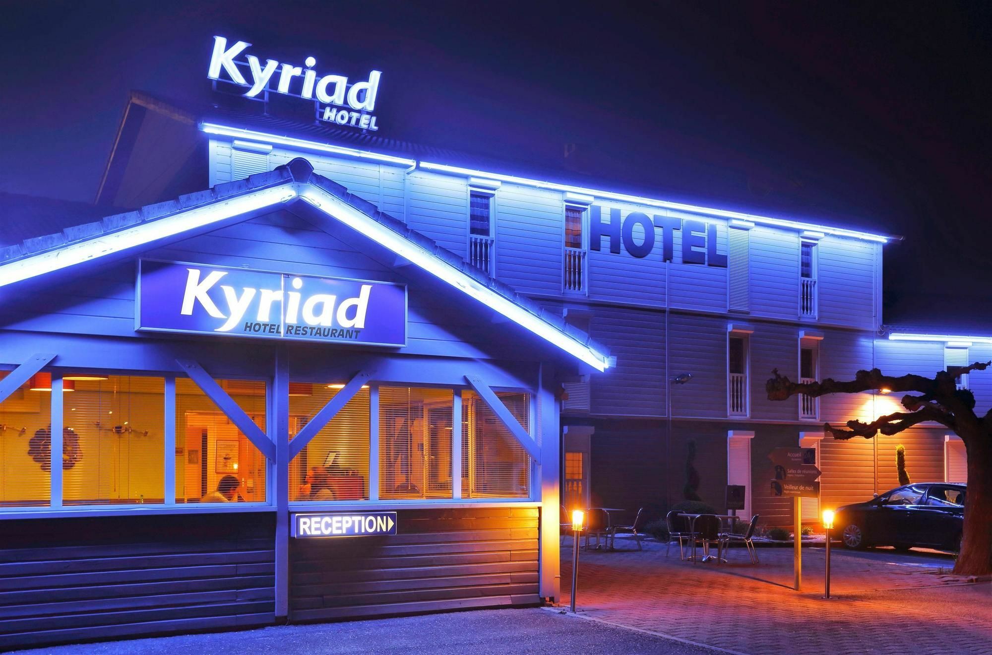 Hotel Kyriad מונטובן מראה חיצוני תמונה